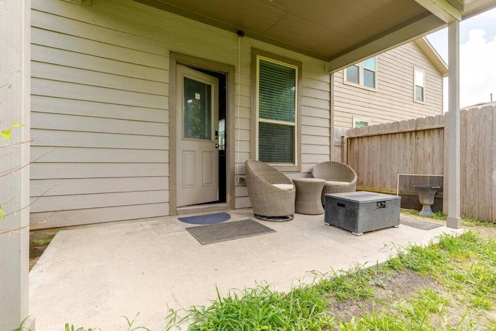 N-E-G House - Near David Wayne Hooks Airport Houston Exterior foto